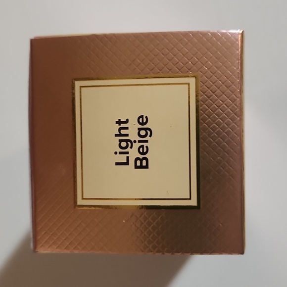 TOO FACED Light Beige Born This Way Healthy Glow - Picture 10 of 11